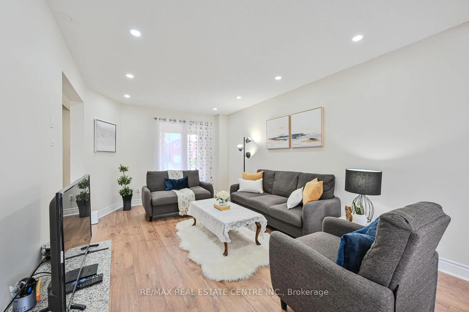 Photo 10 of 10 Stalbridge Avenue, Brampton, Fletcher's Creek South — HOMEH