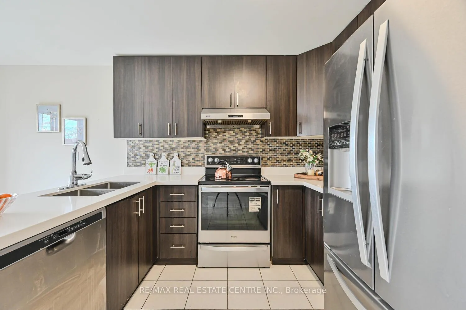 Photo 16 of 10 Stalbridge Avenue, Brampton, Fletcher's Creek South — HOMEH