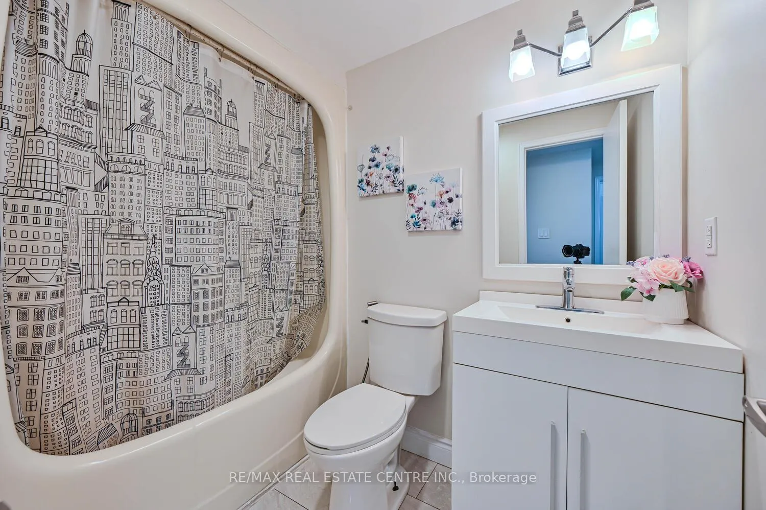 Photo 35 of 10 Stalbridge Avenue, Brampton, Fletcher's Creek South — HOMEH
