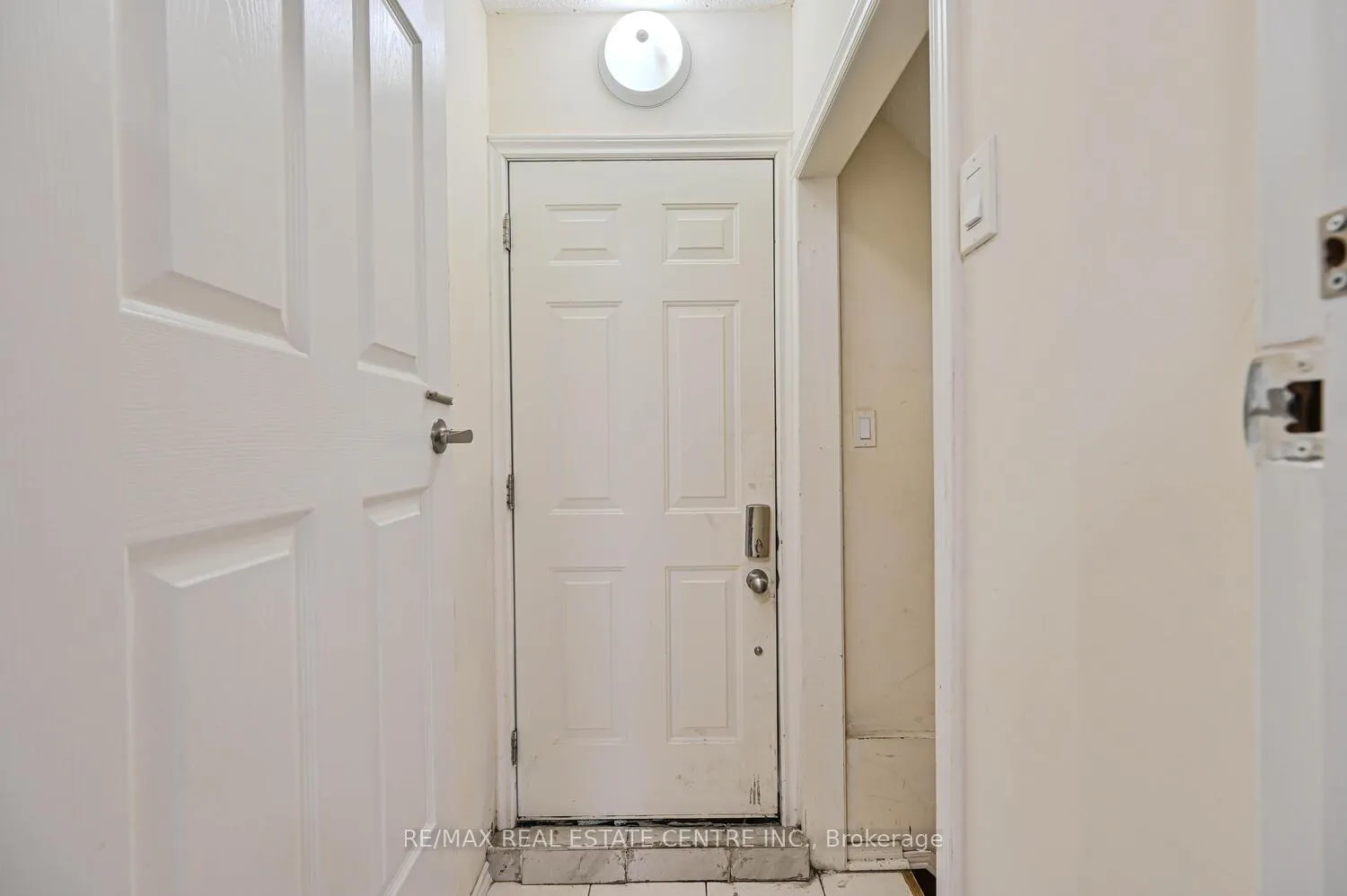Photo 39 of 10 Stalbridge Avenue, Brampton, Fletcher's Creek South — HOMEH