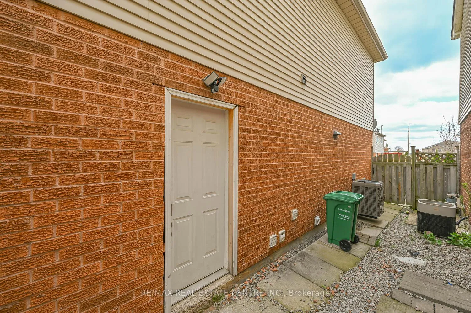Photo 46 of 10 Stalbridge Avenue, Brampton, Fletcher's Creek South — HOMEH