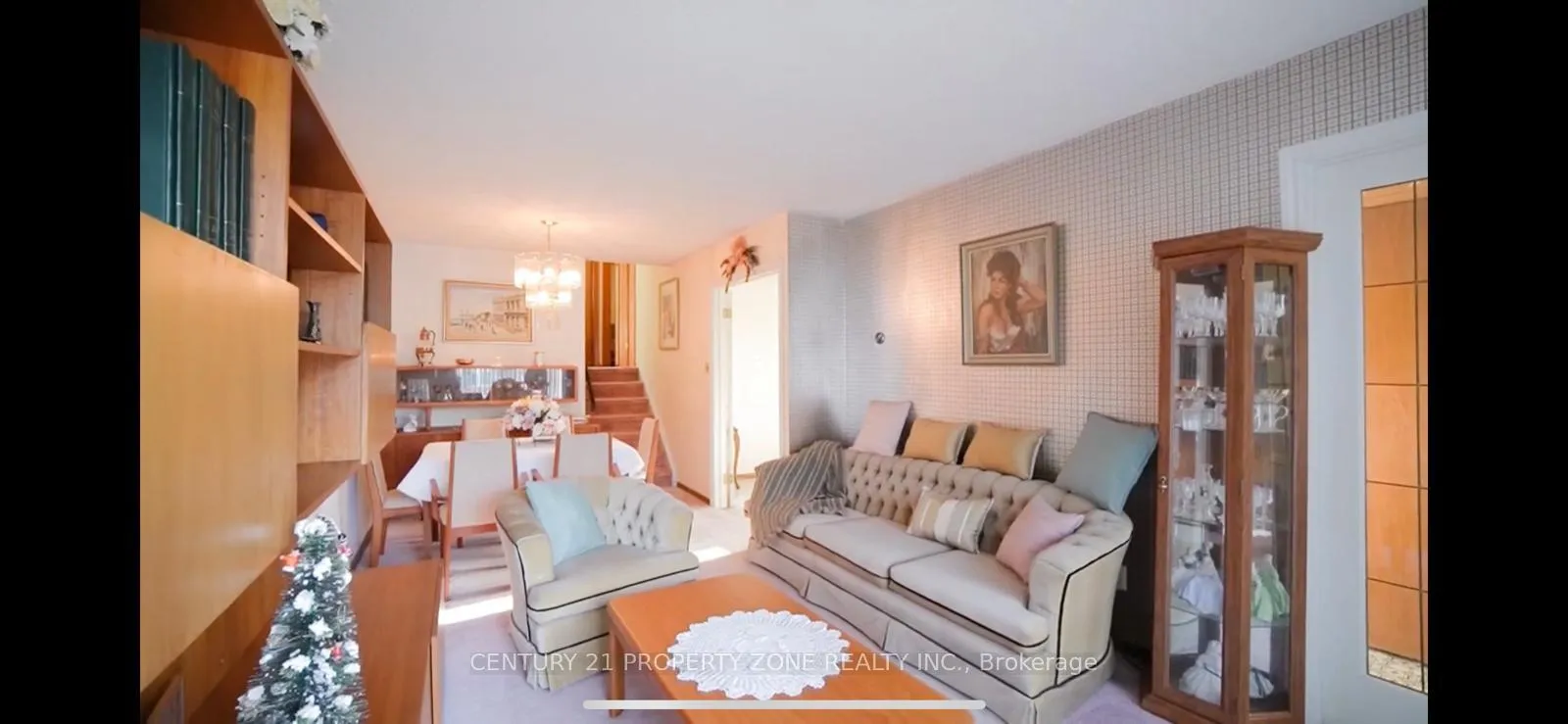 Photo 4 of 57 Davenport Crescent, Brampton, Southgate — HOMEH