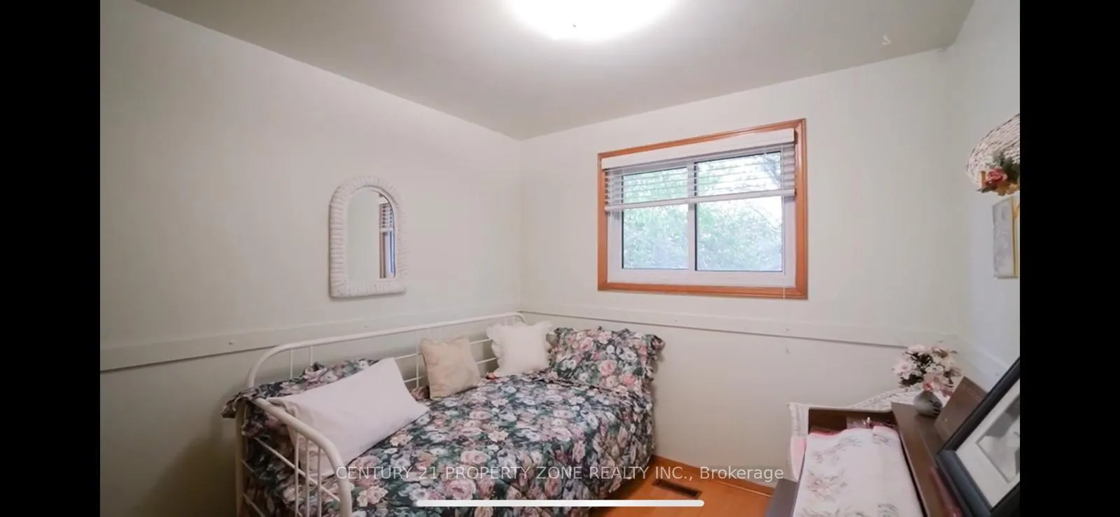 Photo 13 of 57 Davenport Crescent, Brampton, Southgate — HOMEH