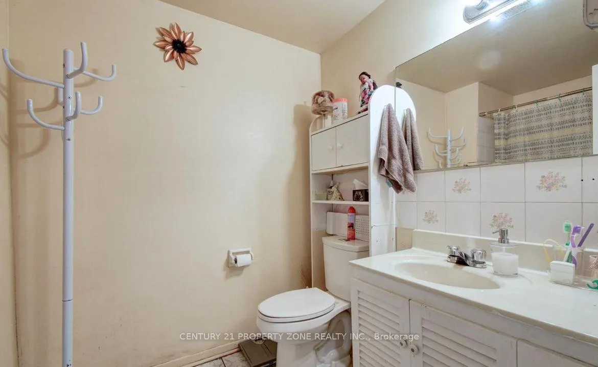 Photo 15 of 57 Davenport Crescent, Brampton, Southgate — HOMEH