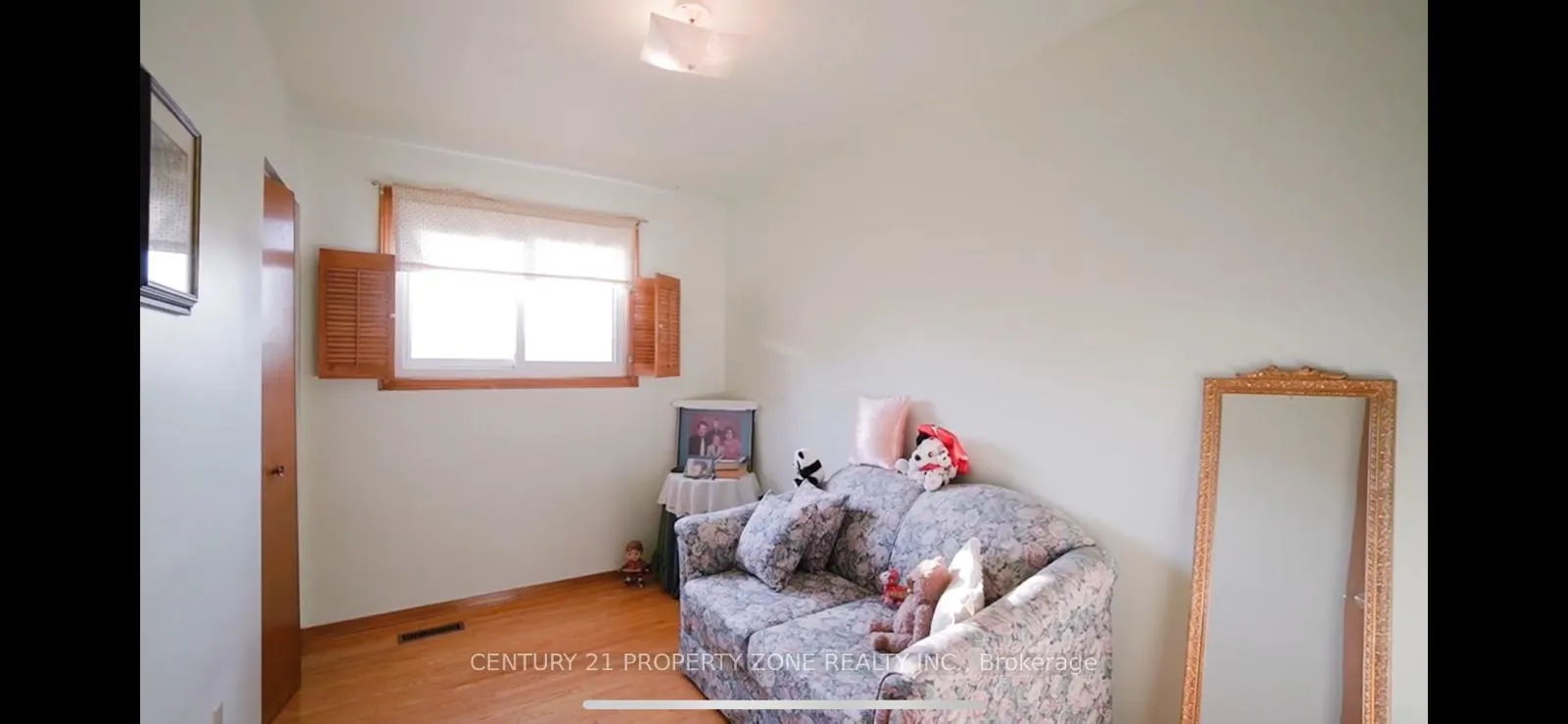 Photo 16 of 57 Davenport Crescent, Brampton, Southgate — HOMEH