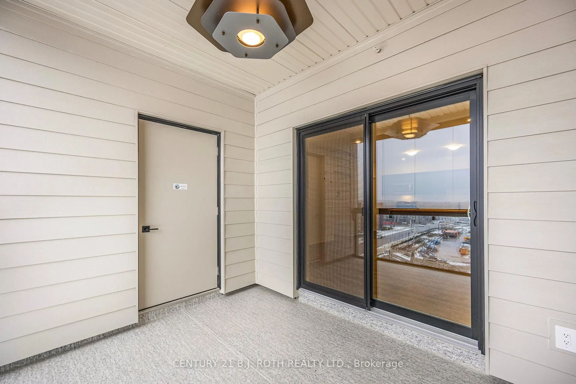 Photo 15 of Unit 613, 15 kneeshaw Drive, Barrie, Rural Barrie Southeast — HOMEH