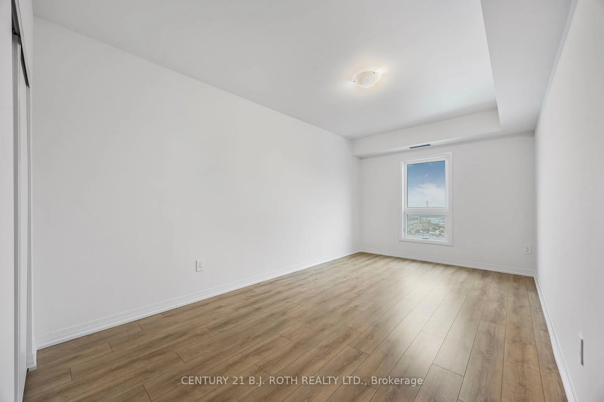 Photo 28 of Unit 613, 15 kneeshaw Drive, Barrie, Rural Barrie Southeast — HOMEH