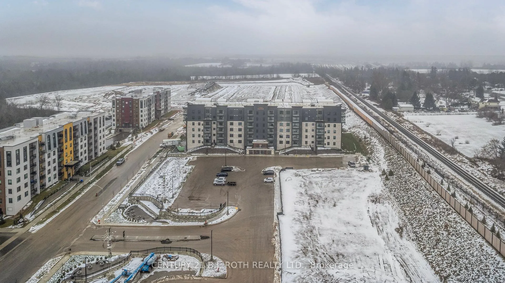 Photo 41 of Unit 613, 15 kneeshaw Drive, Barrie, Rural Barrie Southeast — HOMEH
