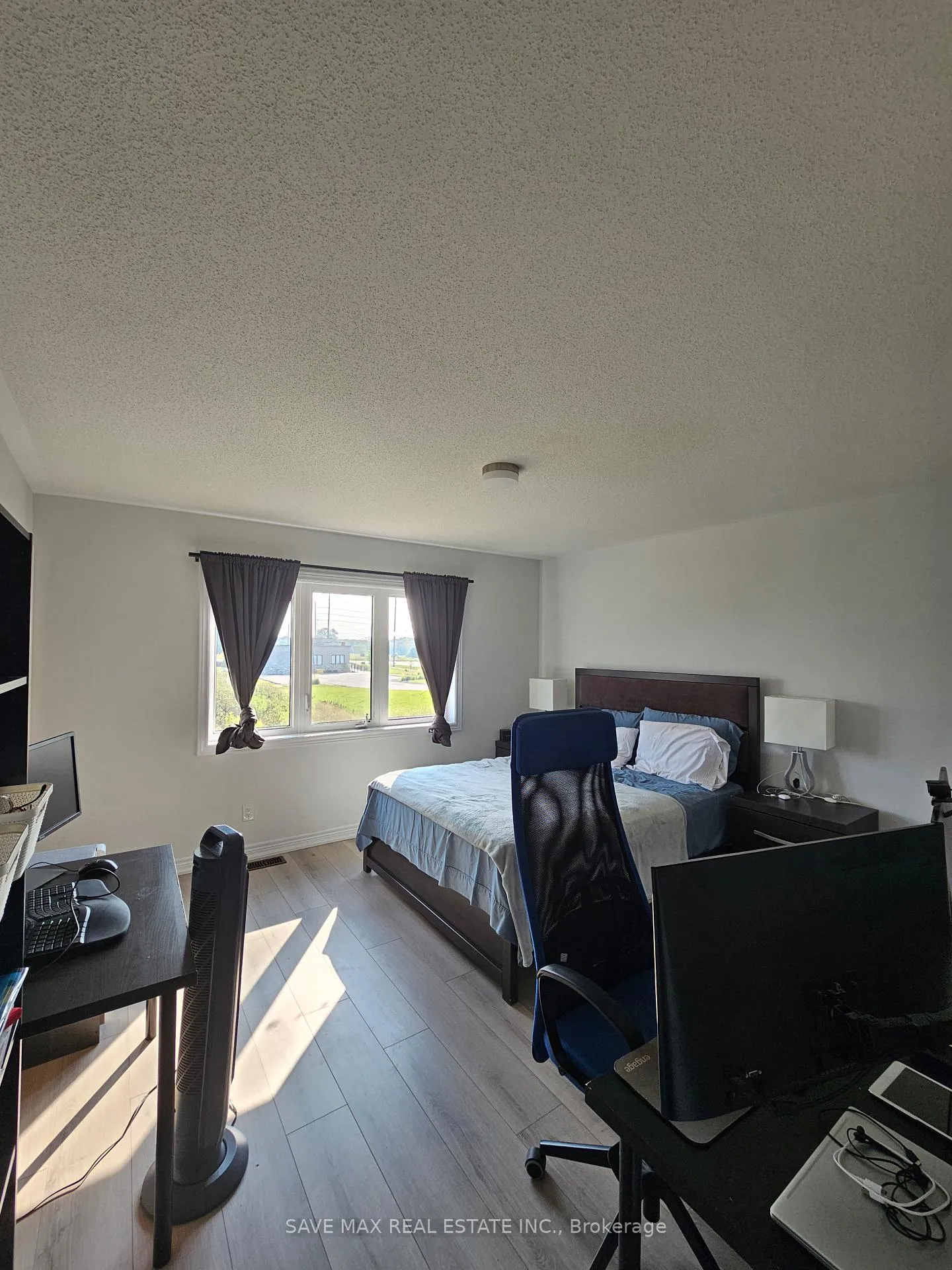 Photo 9 of 1084 Lockie Drive, Oshawa, Kedron — HOMEH
