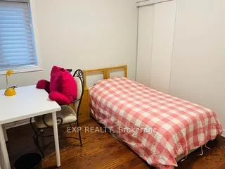 Photo 1 of 13 Crispin Court, Markham, Buttonville — HOMEH