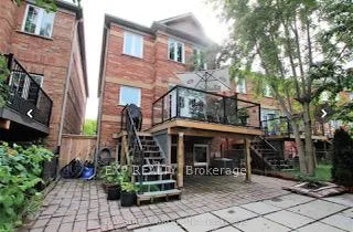 Photo 4 of 13 Crispin Court, Markham, Buttonville — HOMEH