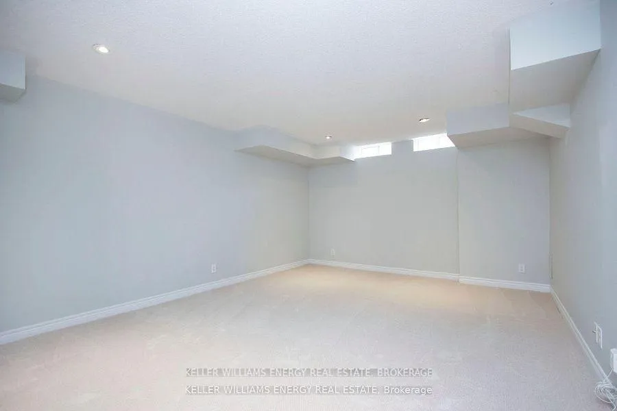 Photo 12 of 156 Iribelle Avenue, Oshawa, Windfields — HOMEH