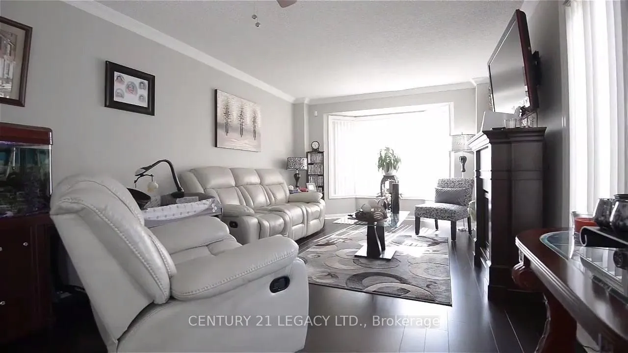Photo 2 of 3 Frontenac Crescent, Brampton, Fletcher's Meadow — HOMEH