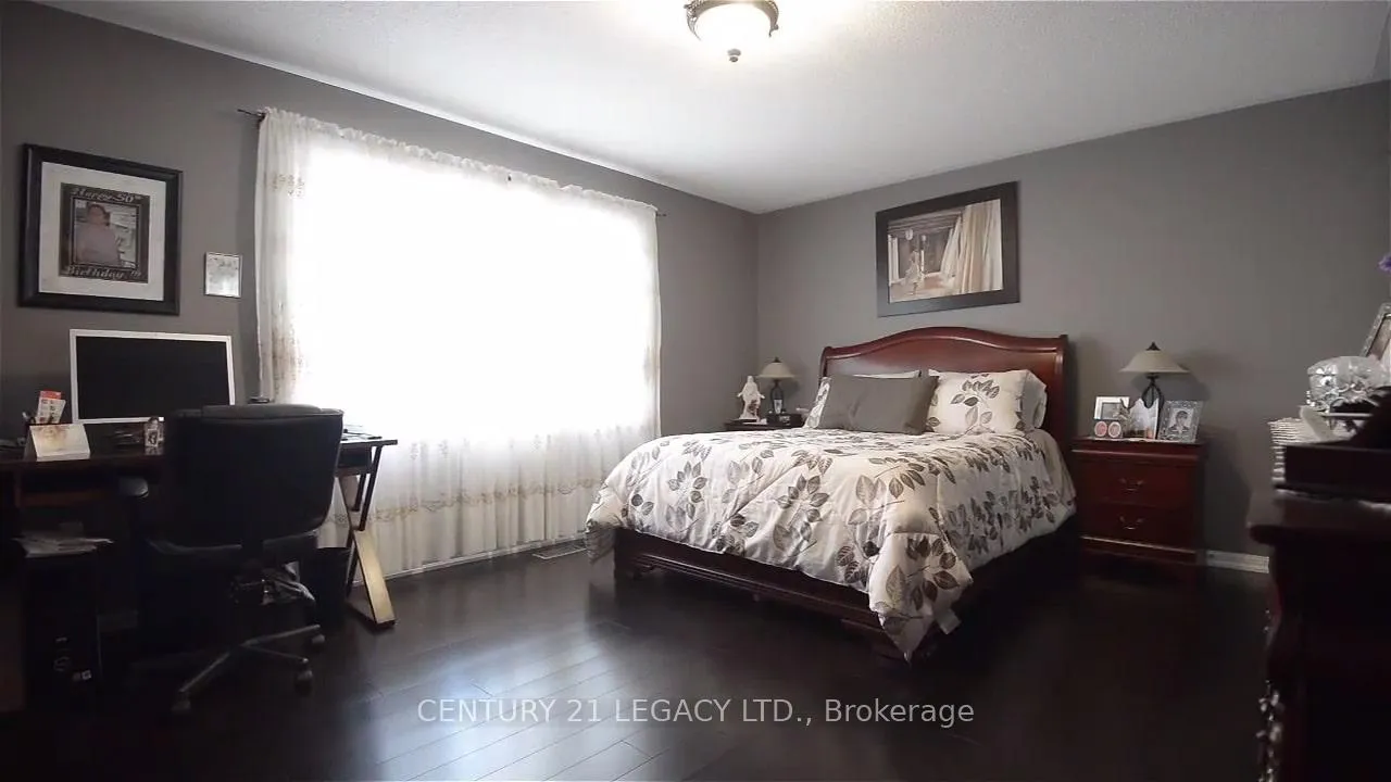 Photo 5 of 3 Frontenac Crescent, Brampton, Fletcher's Meadow — HOMEH
