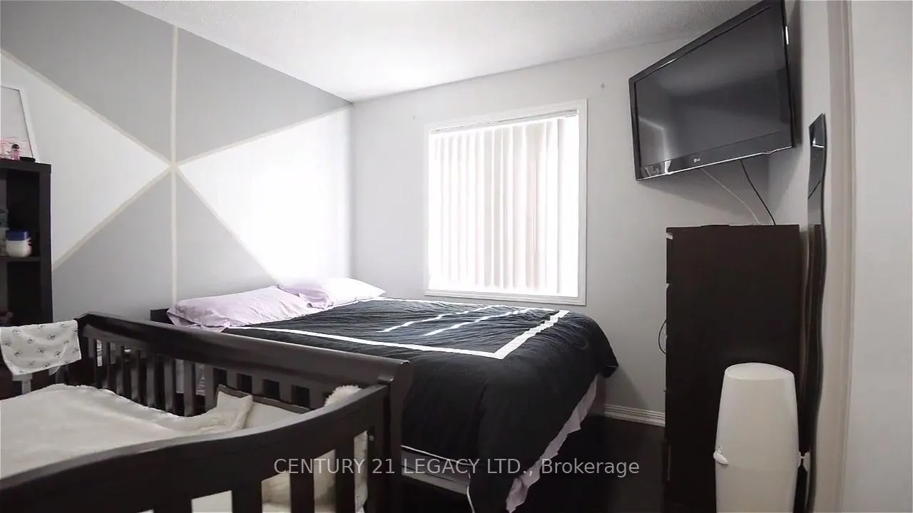 Photo 6 of 3 Frontenac Crescent, Brampton, Fletcher's Meadow — HOMEH