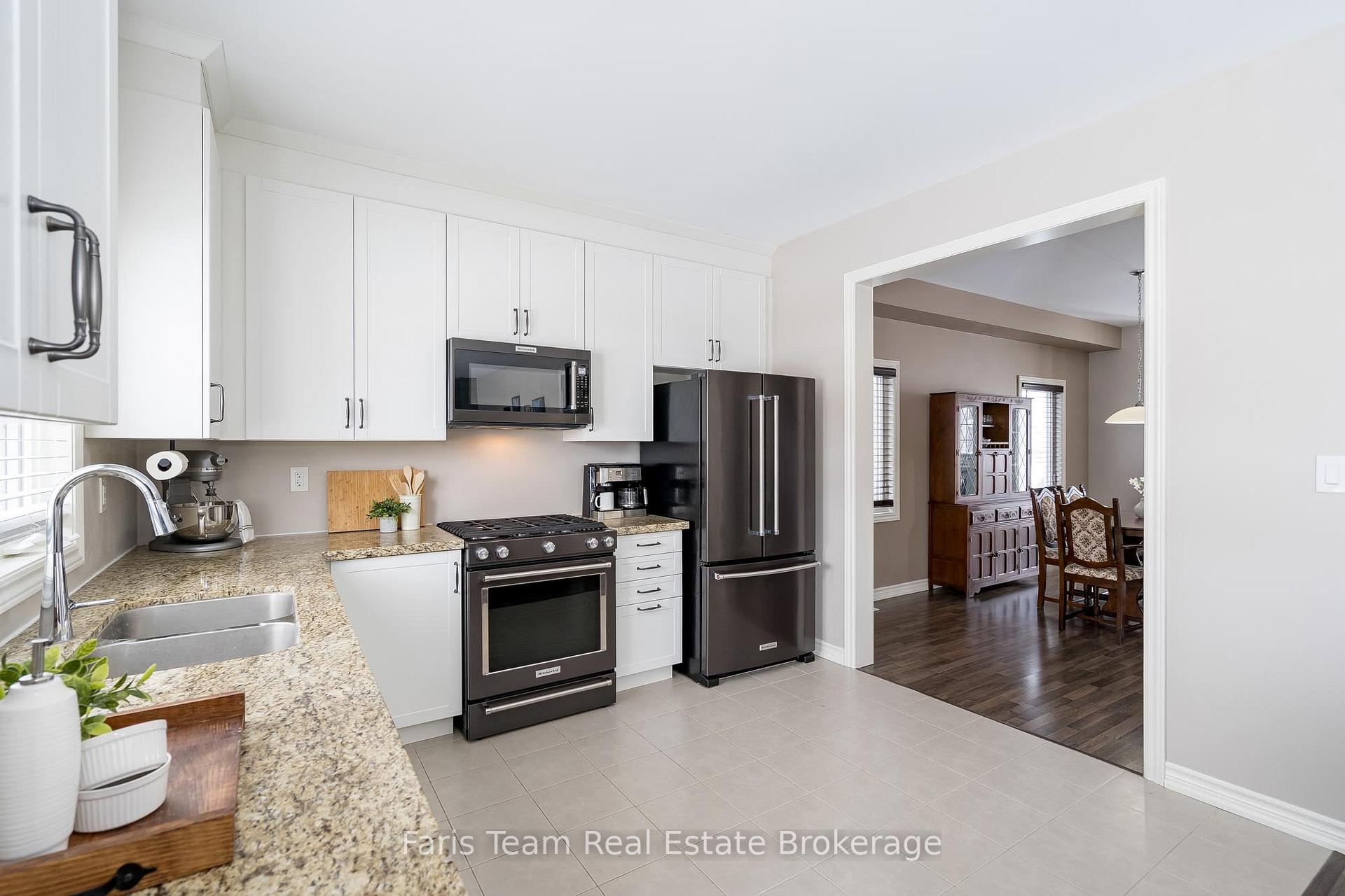 Photo 4 of 210 Springfield Crescent, Clearview, Stayner — HOMEH