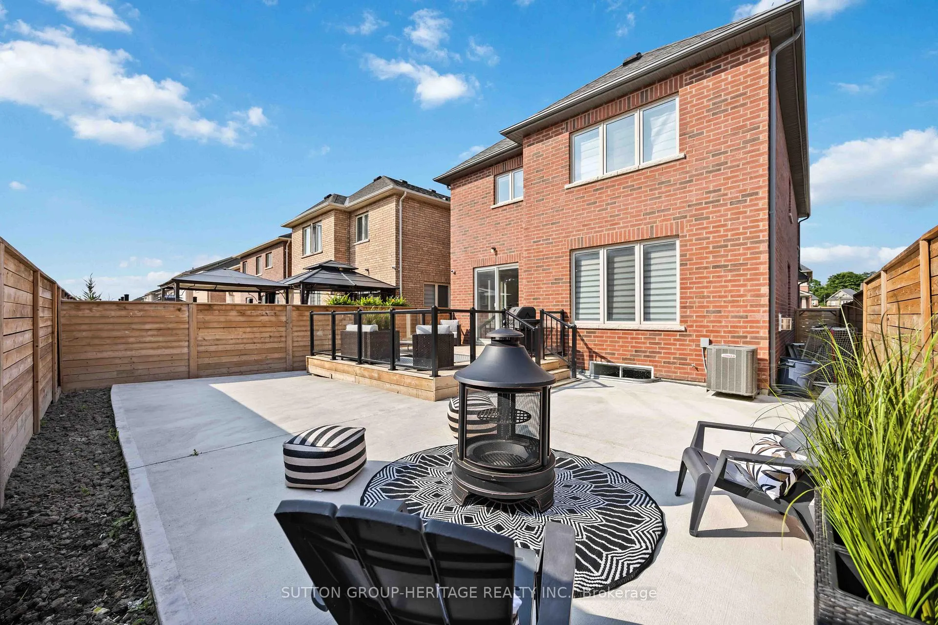 Photo 37 of 491 Windfields Farm Drive W, Oshawa, Windfields — HOMEH