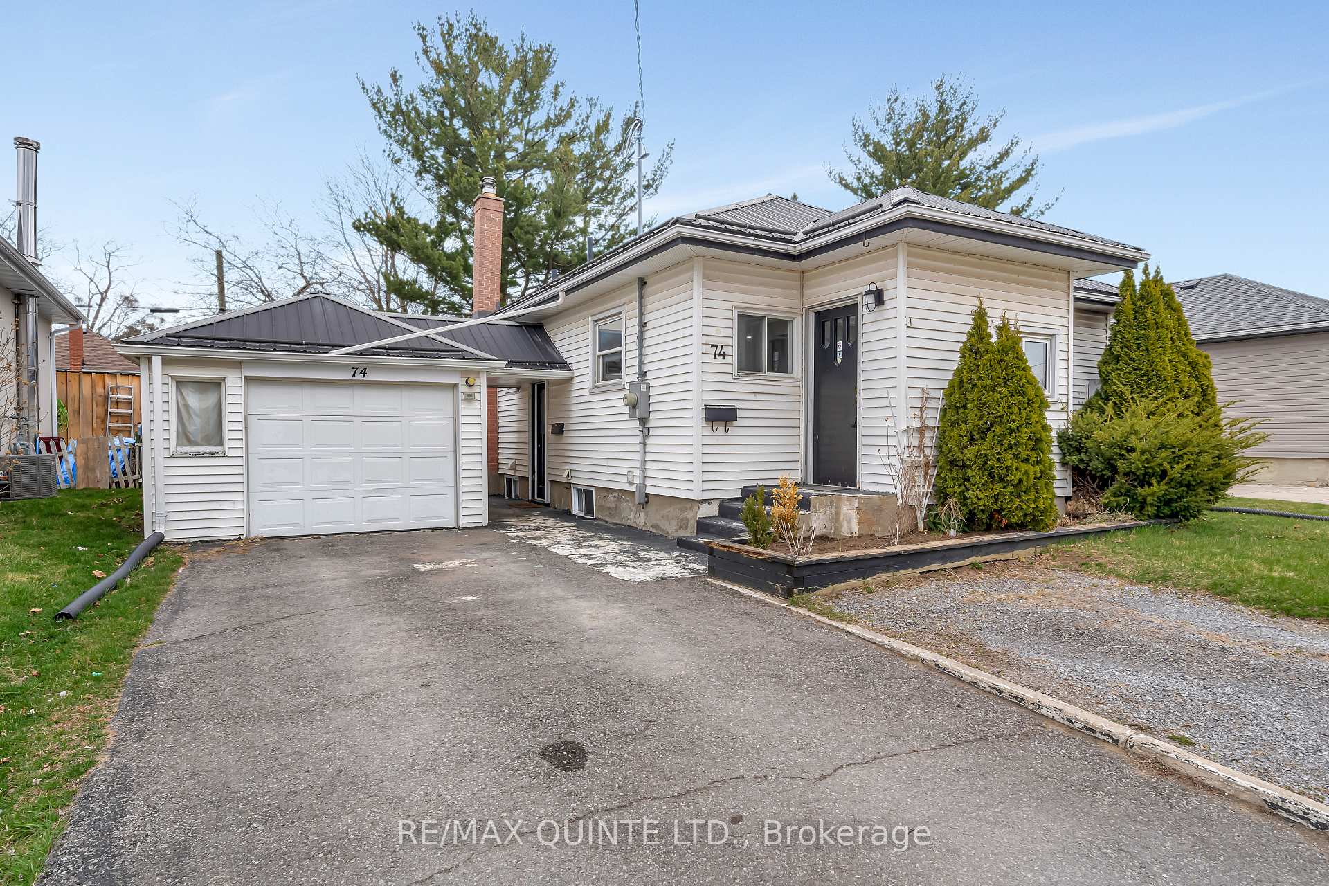 Photo 1 of 74 Hastings Drive, Belleville, Belleville Ward — HOMEH