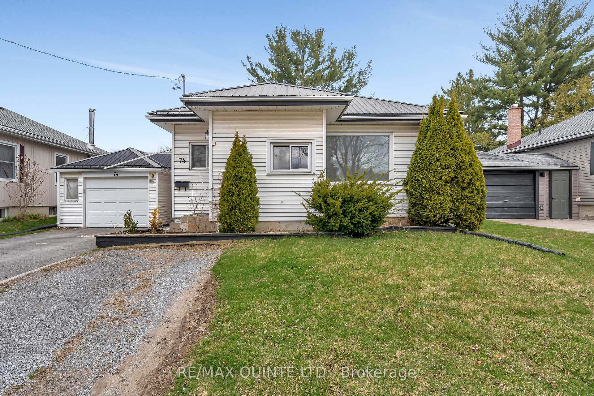 Photo 2 of 74 Hastings Drive, Belleville, Belleville Ward — HOMEH