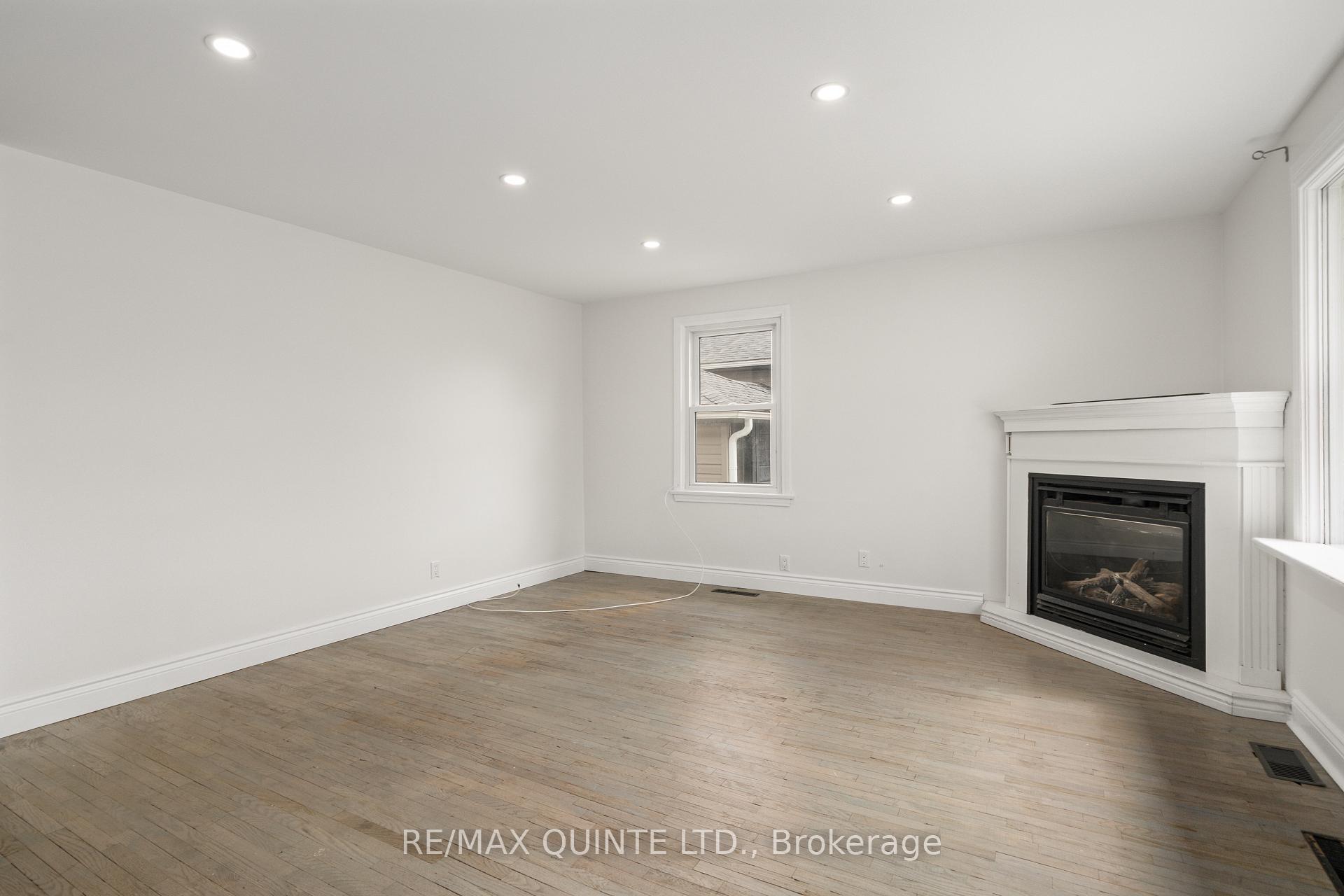 Photo 6 of 74 Hastings Drive, Belleville, Belleville Ward — HOMEH