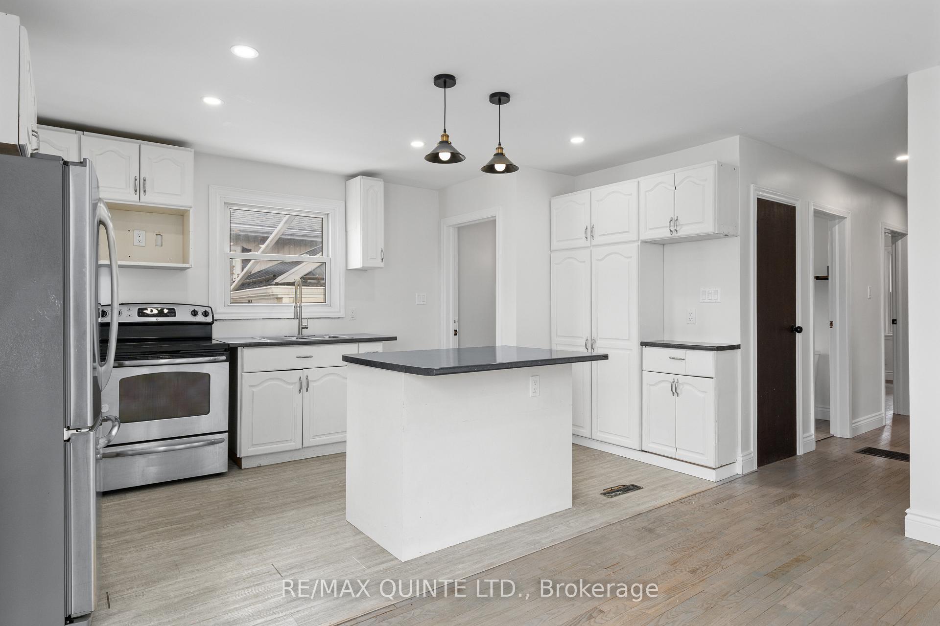 Photo 9 of 74 Hastings Drive, Belleville, Belleville Ward — HOMEH