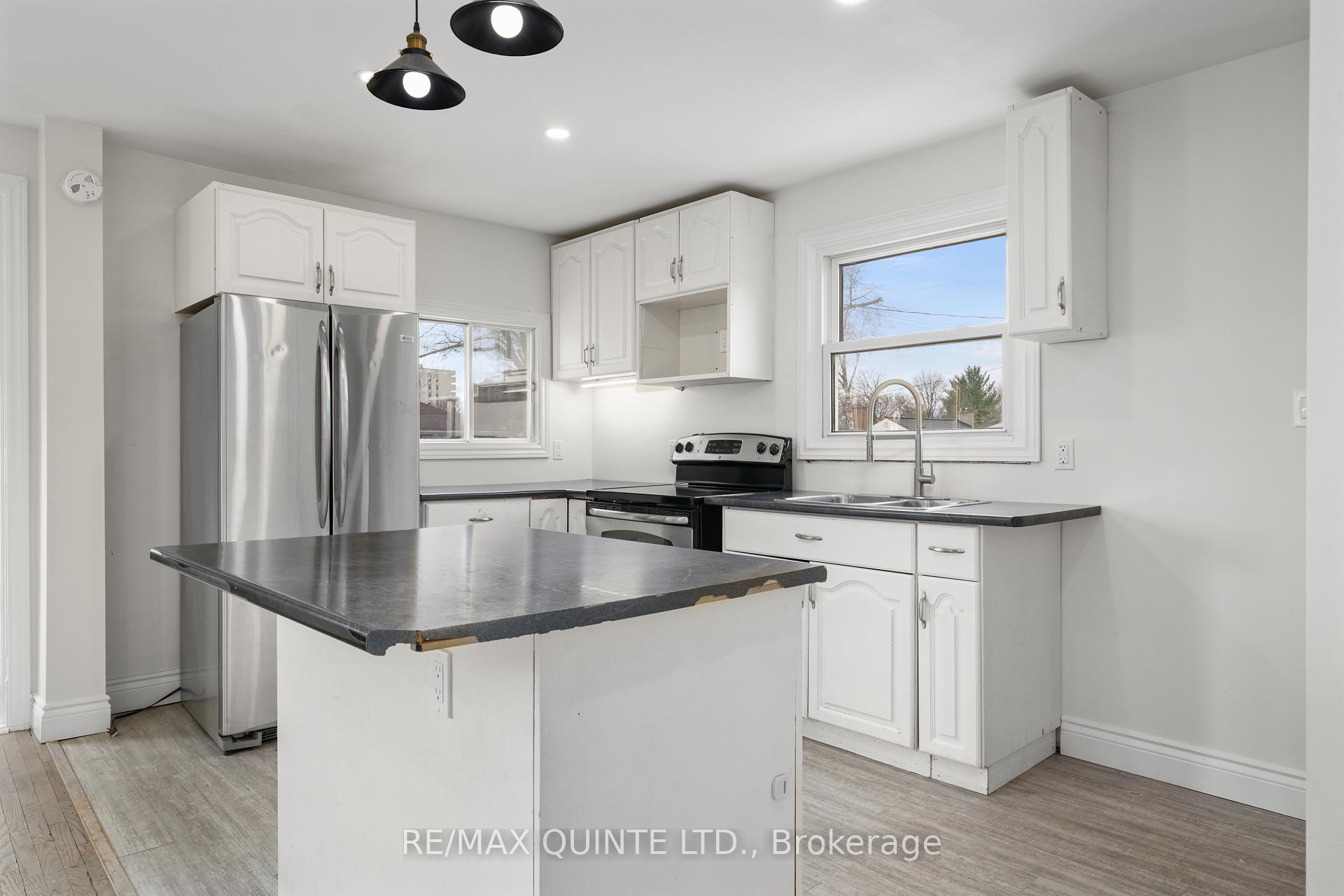 Photo 11 of 74 Hastings Drive, Belleville, Belleville Ward — HOMEH