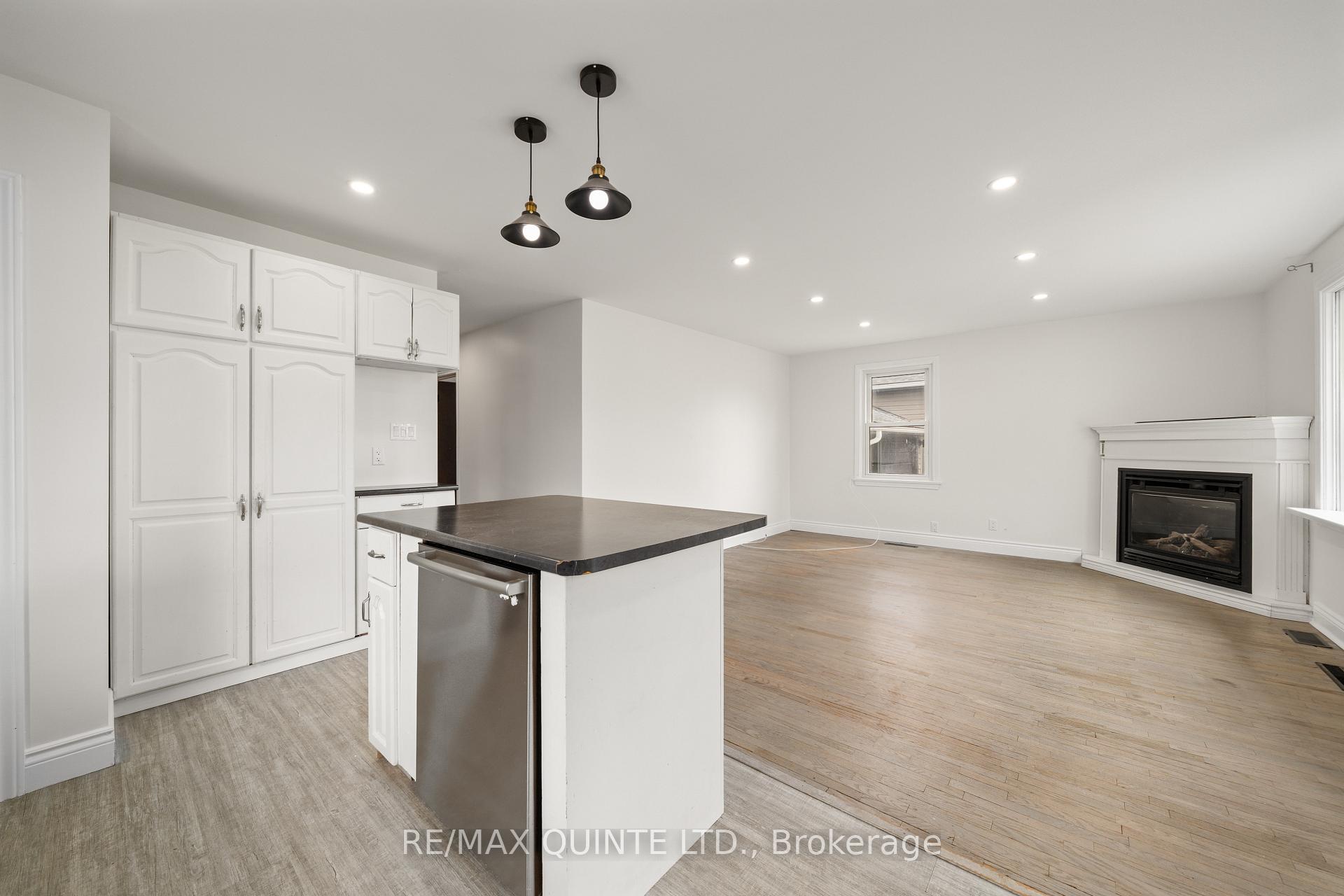 Photo 13 of 74 Hastings Drive, Belleville, Belleville Ward — HOMEH