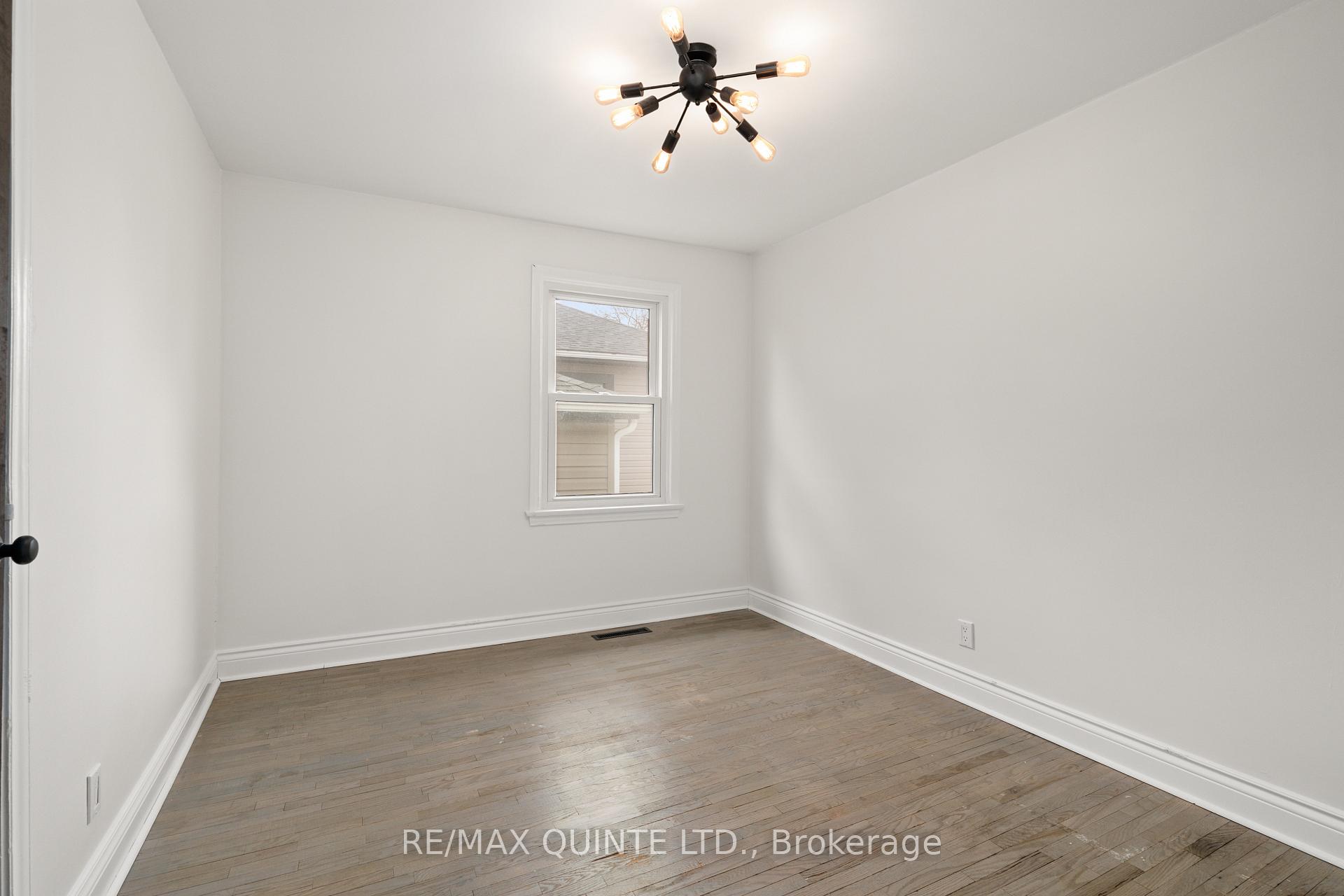 Photo 15 of 74 Hastings Drive, Belleville, Belleville Ward — HOMEH