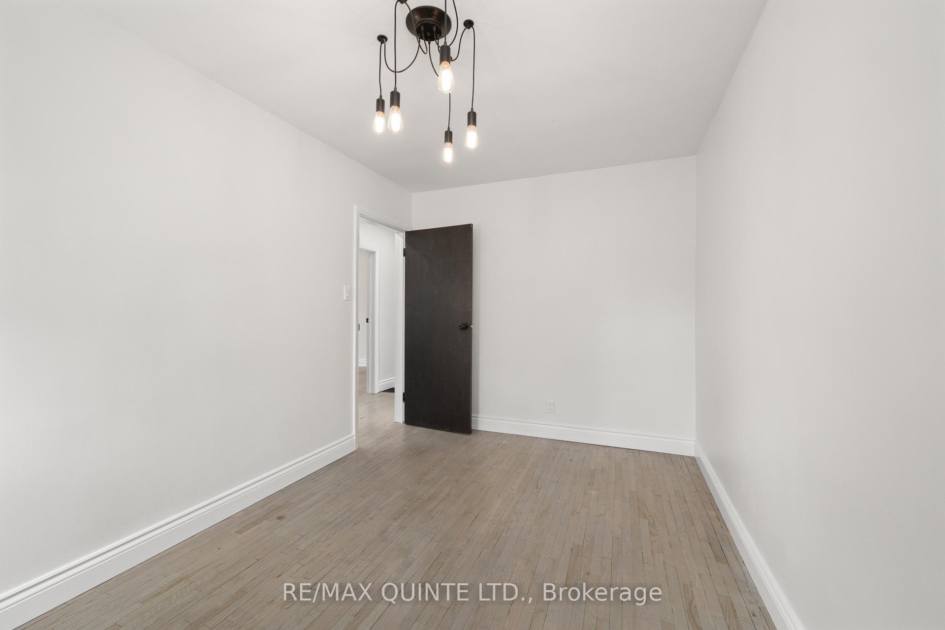 Photo 18 of 74 Hastings Drive, Belleville, Belleville Ward — HOMEH