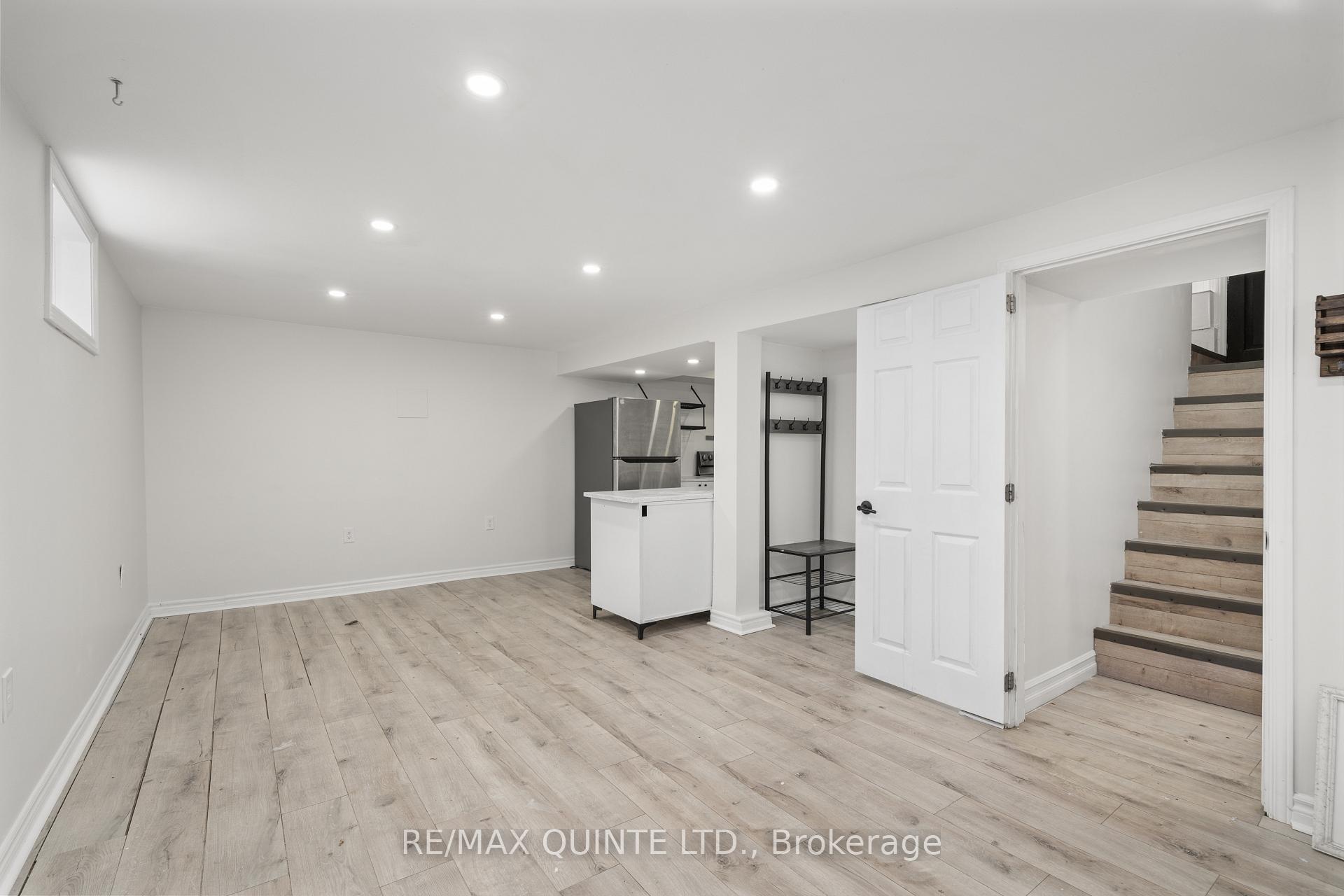 Photo 22 of 74 Hastings Drive, Belleville, Belleville Ward — HOMEH