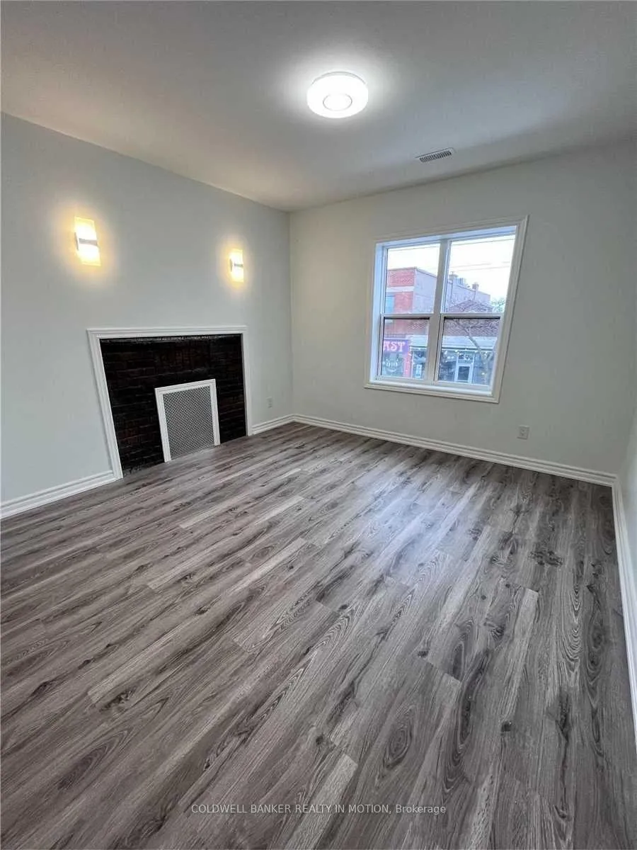 Photo 5 of 299 Ottawa Street N, Hamilton, Crown Point — HOMEH