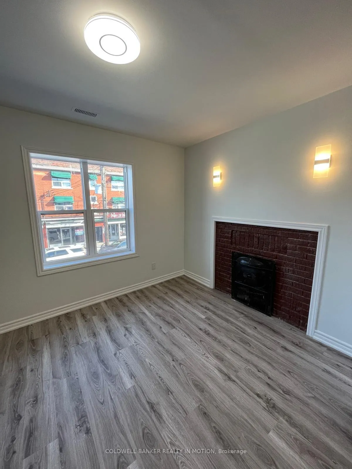 Photo 14 of 299 Ottawa Street N, Hamilton, Crown Point — HOMEH