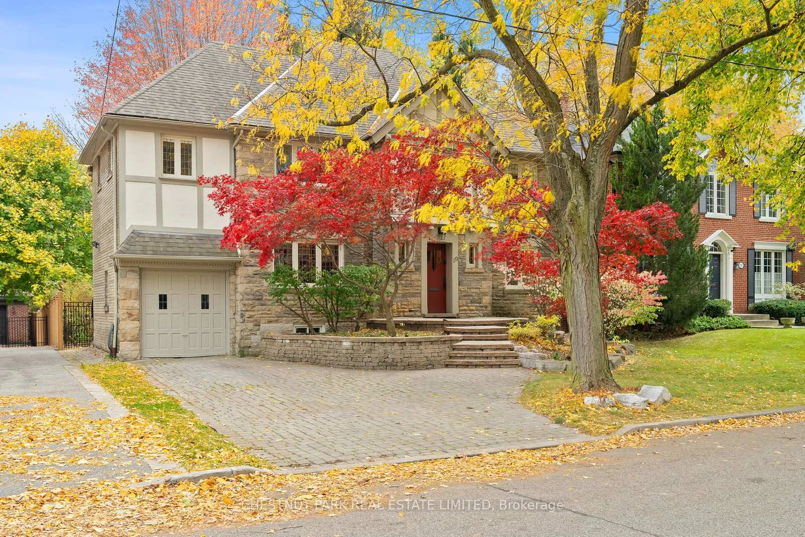 Front of 19 Hillhurst Boulevard