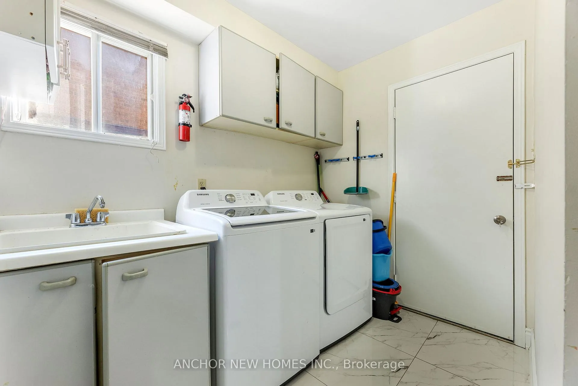 Photo 14 of 52 Settler Court, Brampton, Heart Lake West — HOMEH