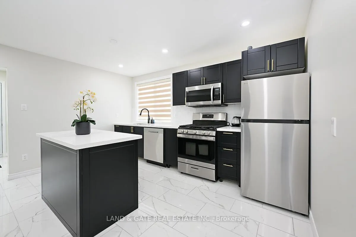 Photo 5 of 400 Limeridge Road W, Hamilton, Rolston — HOMEH