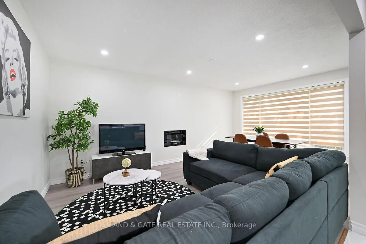 Photo 15 of 400 Limeridge Road W, Hamilton, Rolston — HOMEH
