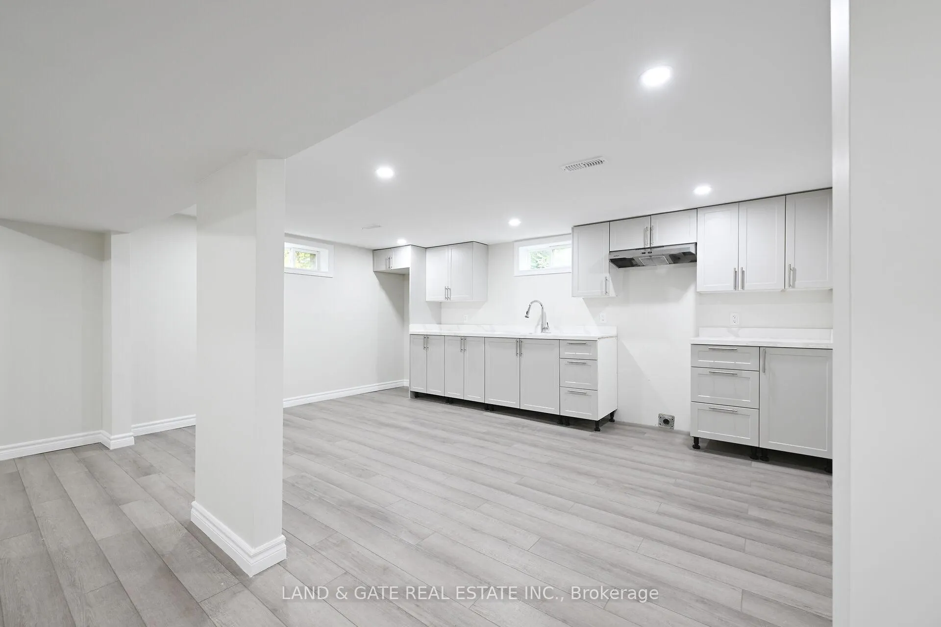 Photo 24 of 400 Limeridge Road W, Hamilton, Rolston — HOMEH