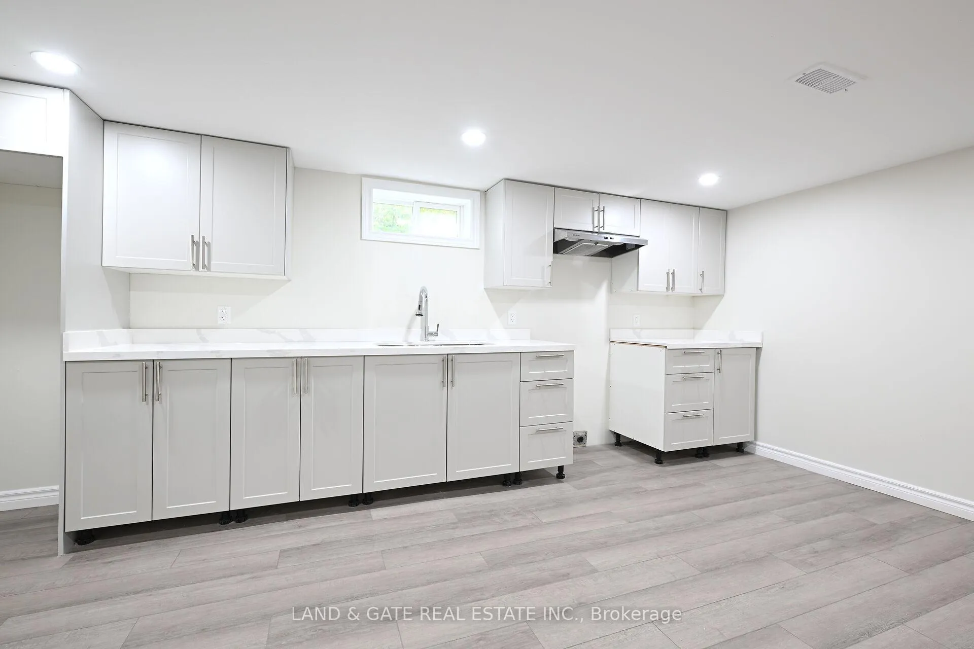 Photo 27 of 400 Limeridge Road W, Hamilton, Rolston — HOMEH
