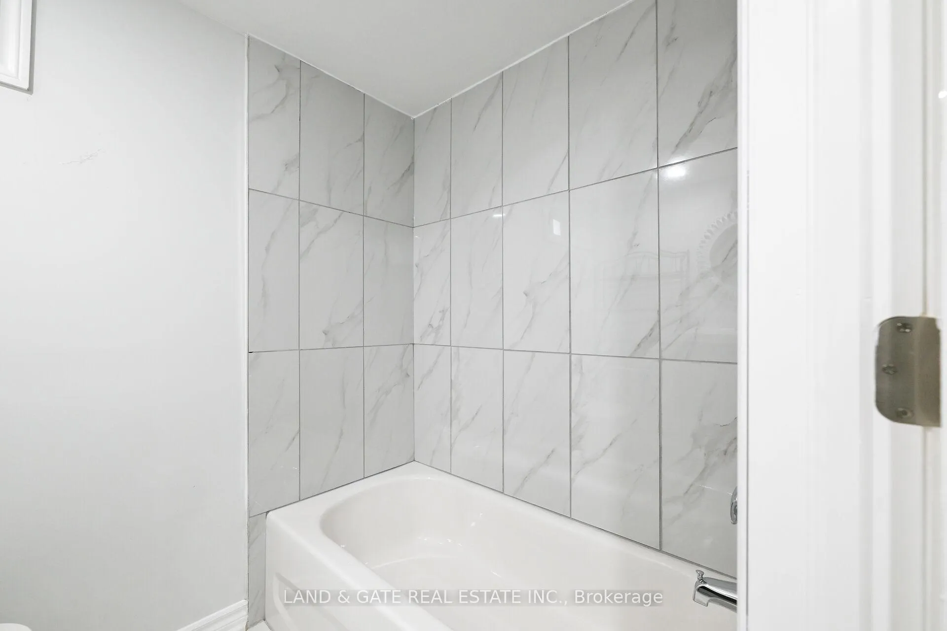 Photo 29 of 400 Limeridge Road W, Hamilton, Rolston — HOMEH