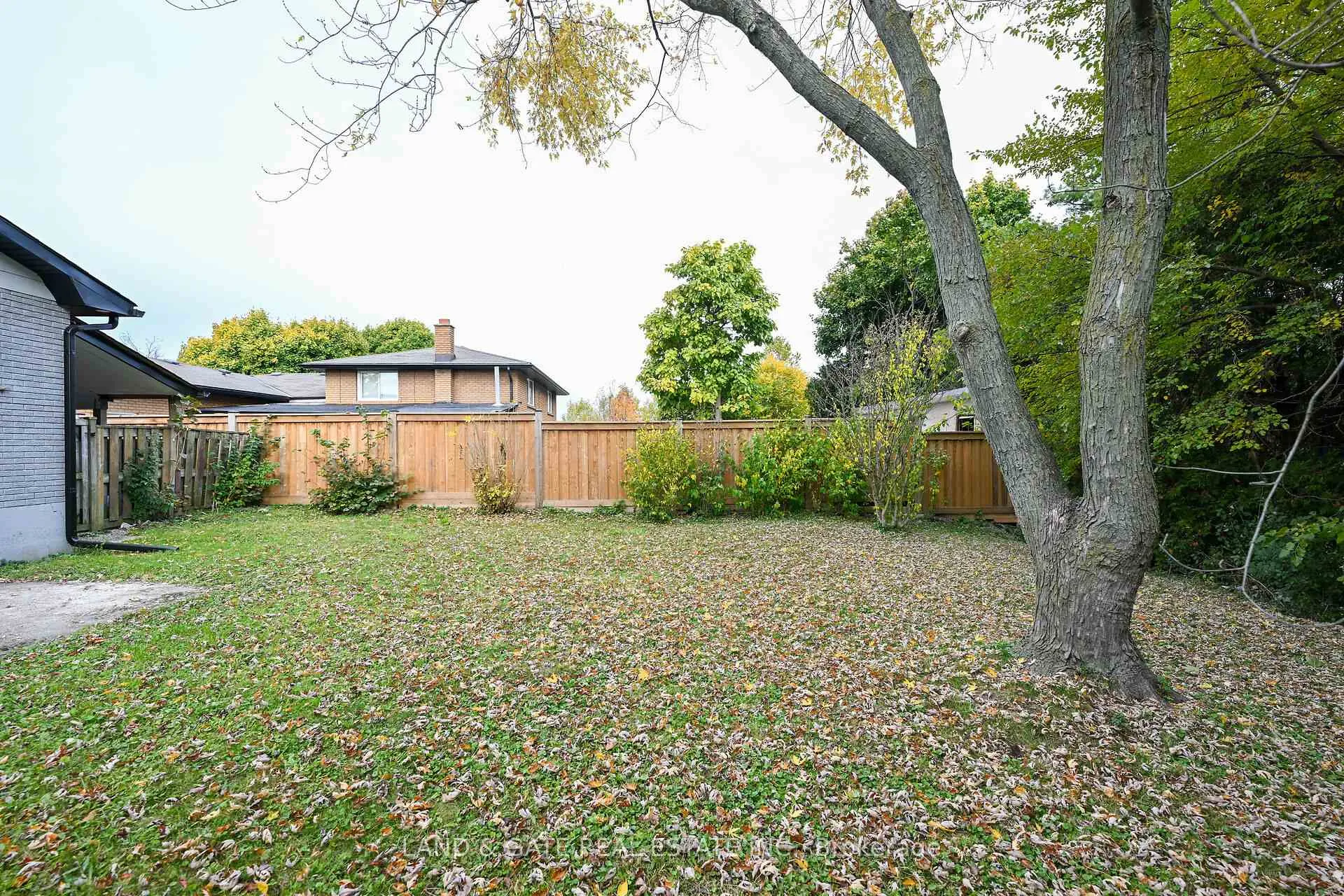 Photo 37 of 400 Limeridge Road W, Hamilton, Rolston — HOMEH