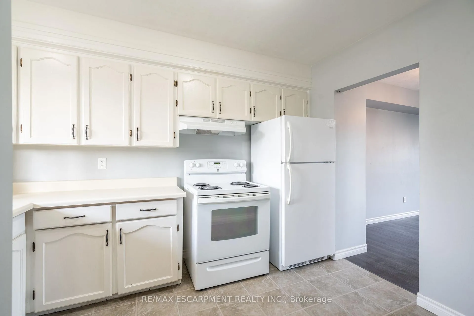 Photo 10 of 47 Bobolink Road, Hamilton, Bruleville — HOMEH