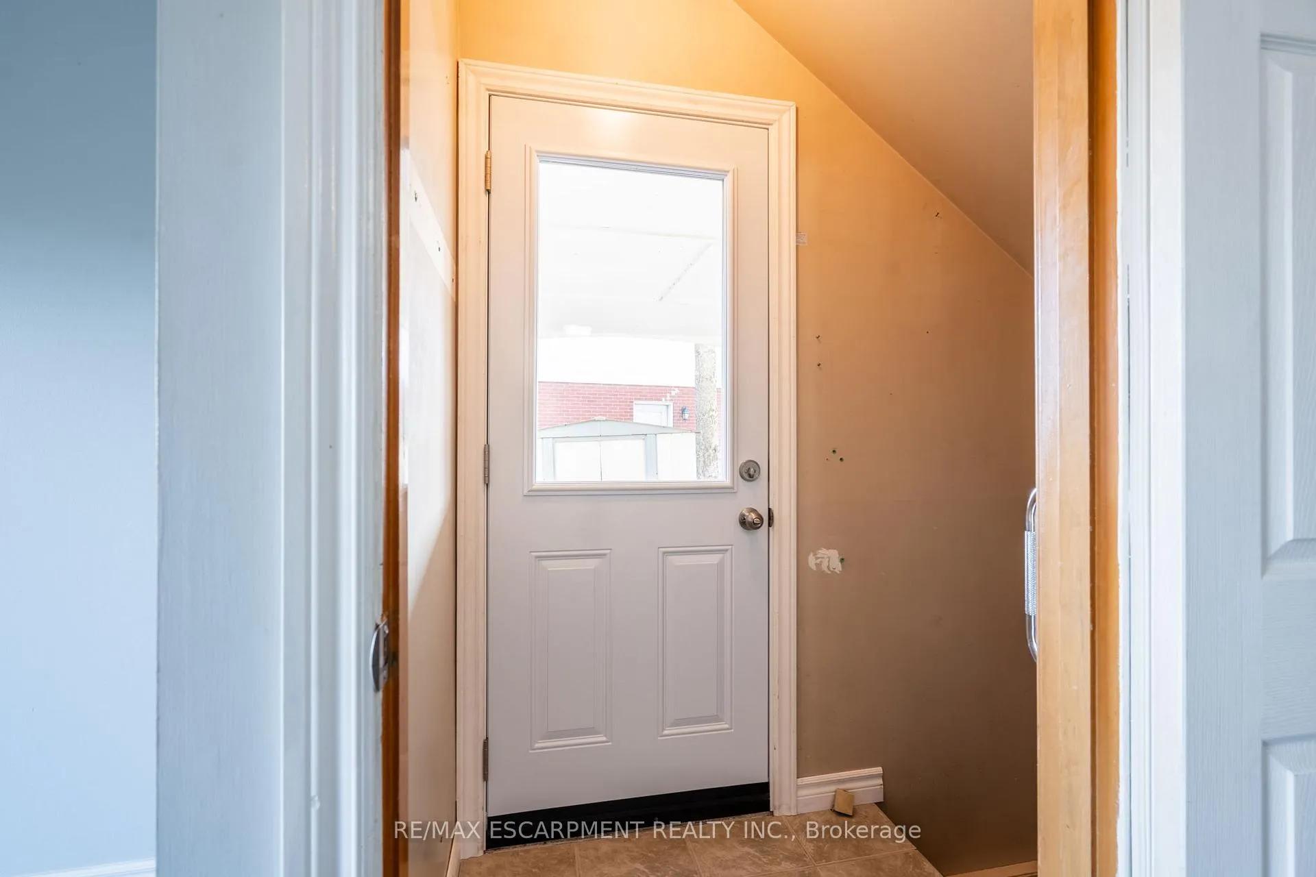 Photo 16 of 47 Bobolink Road, Hamilton, Bruleville — HOMEH
