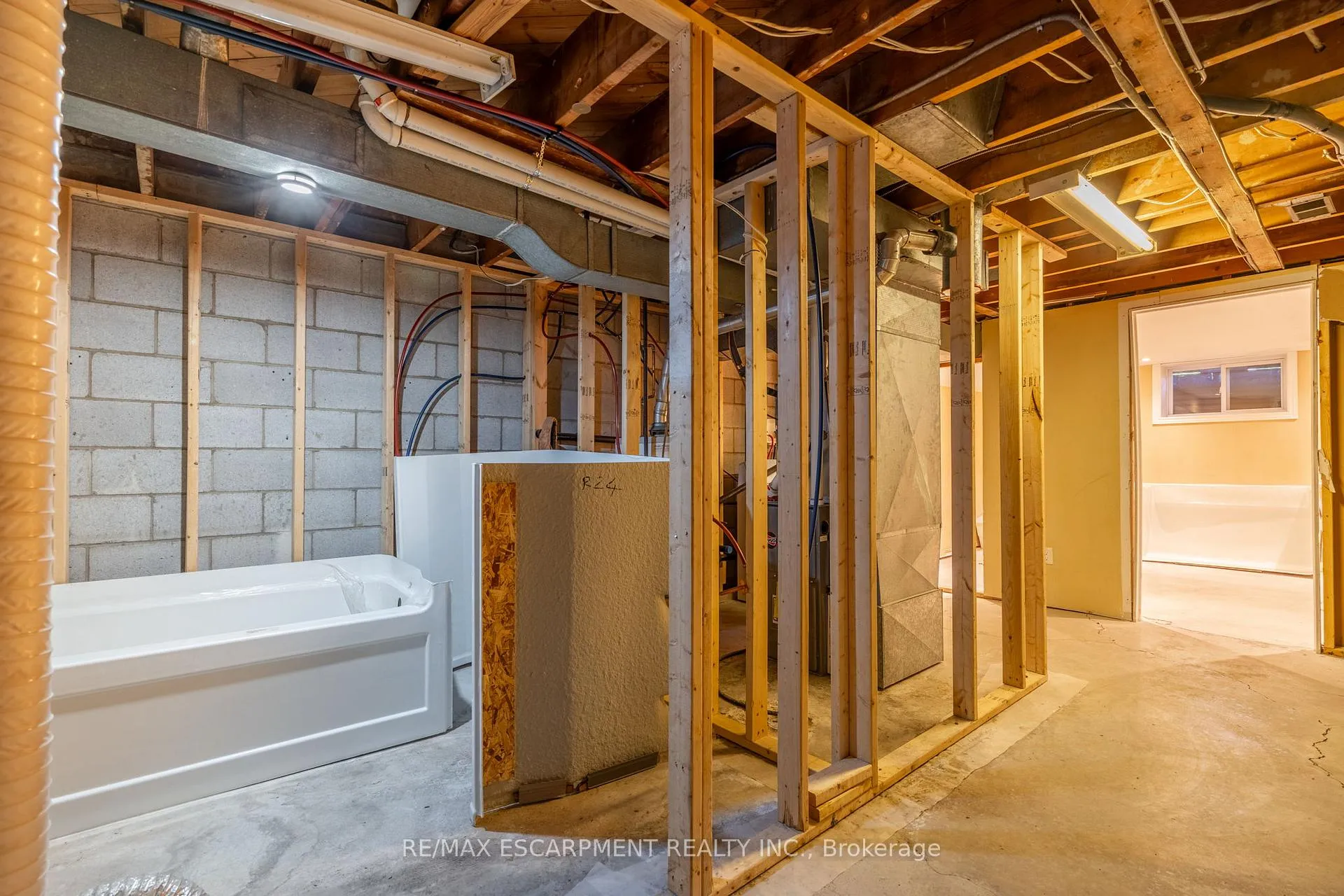 Photo 17 of 47 Bobolink Road, Hamilton, Bruleville — HOMEH