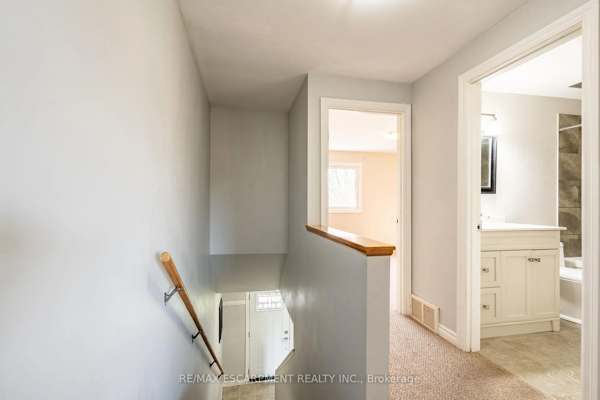 Photo 20 of 47 Bobolink Road, Hamilton, Bruleville — HOMEH