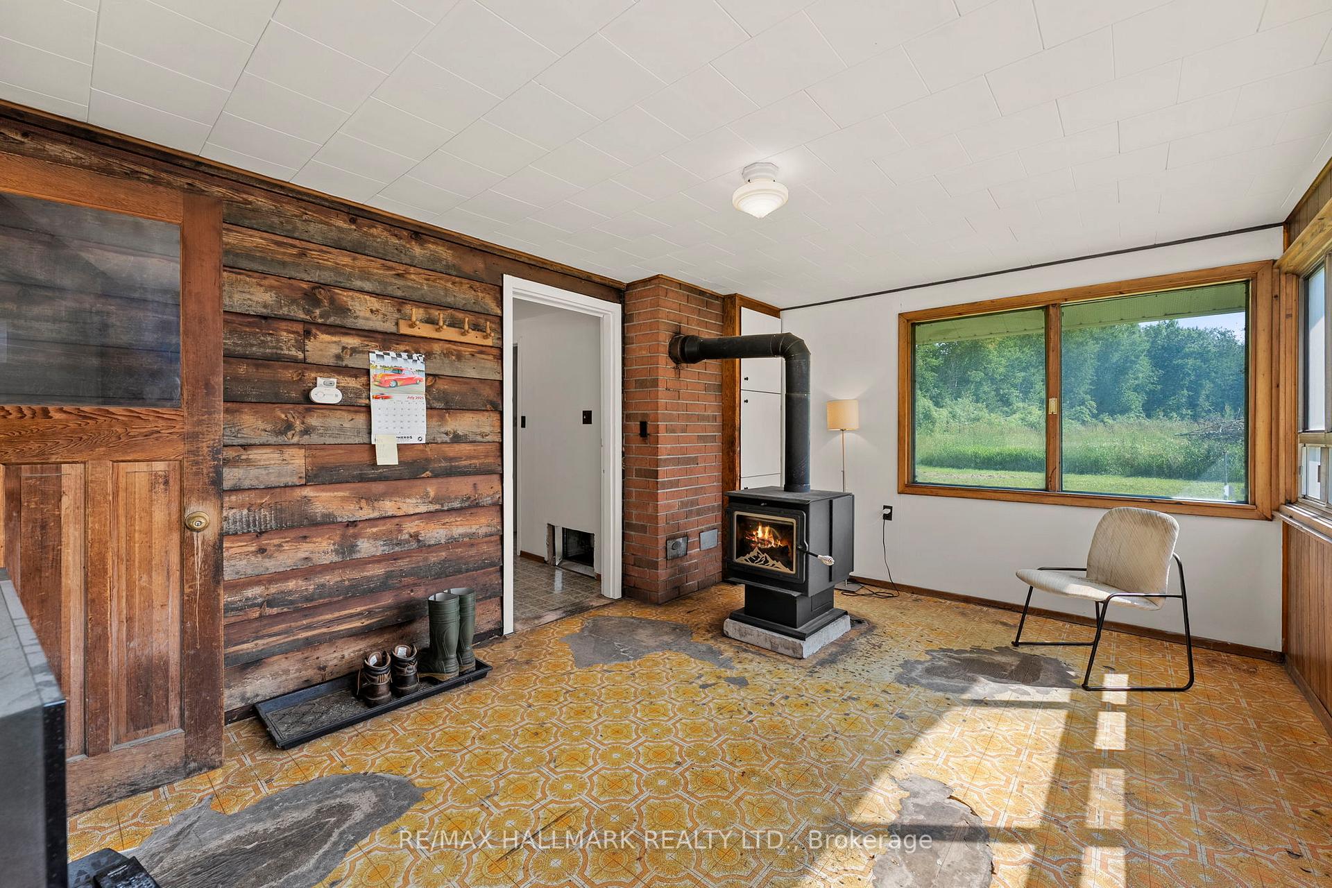 Photo 2 of 24093 Weirs Side Road, Georgina, Pefferlaw — HOMEH