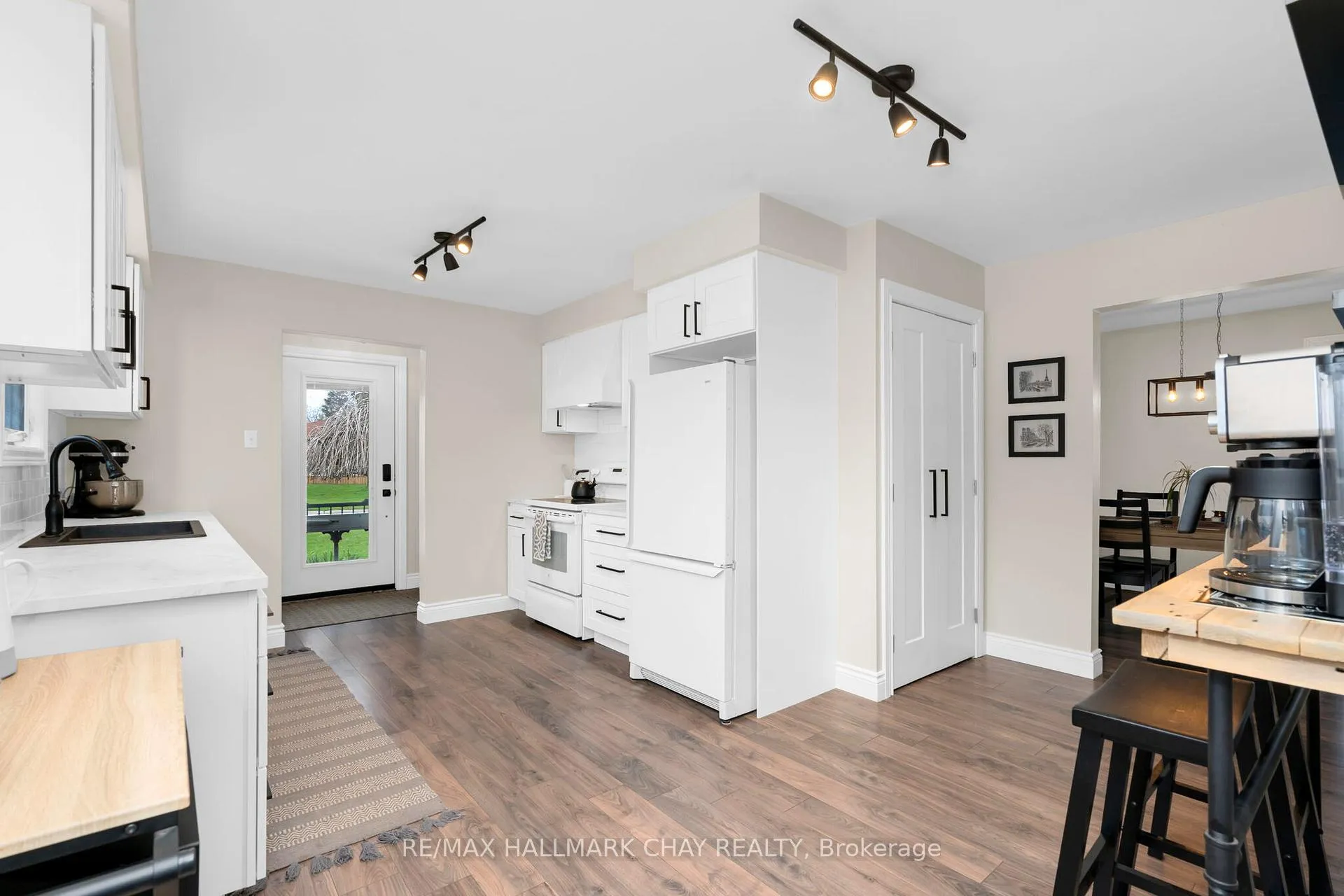 Photo 8 of 229 Eric Street, Clearview, Stayner — HOMEH