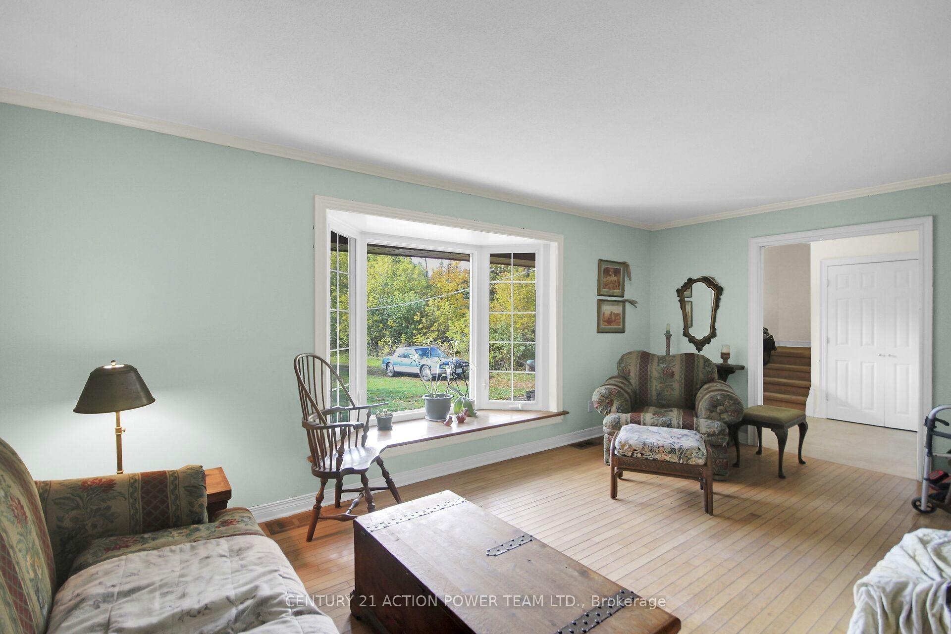 Photo 5 of 5658 Marlene Cr, Ottawa, Osgoode — HOMEH