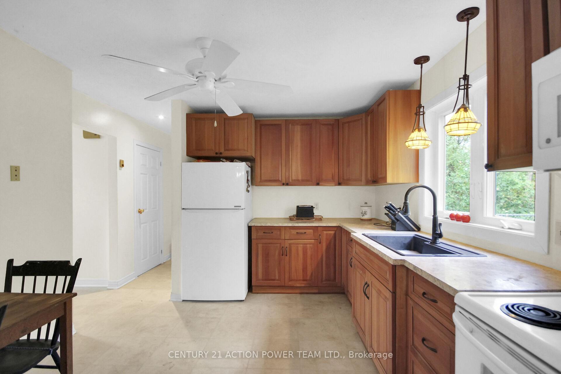 Photo 11 of 5658 Marlene Cr, Ottawa, Osgoode — HOMEH