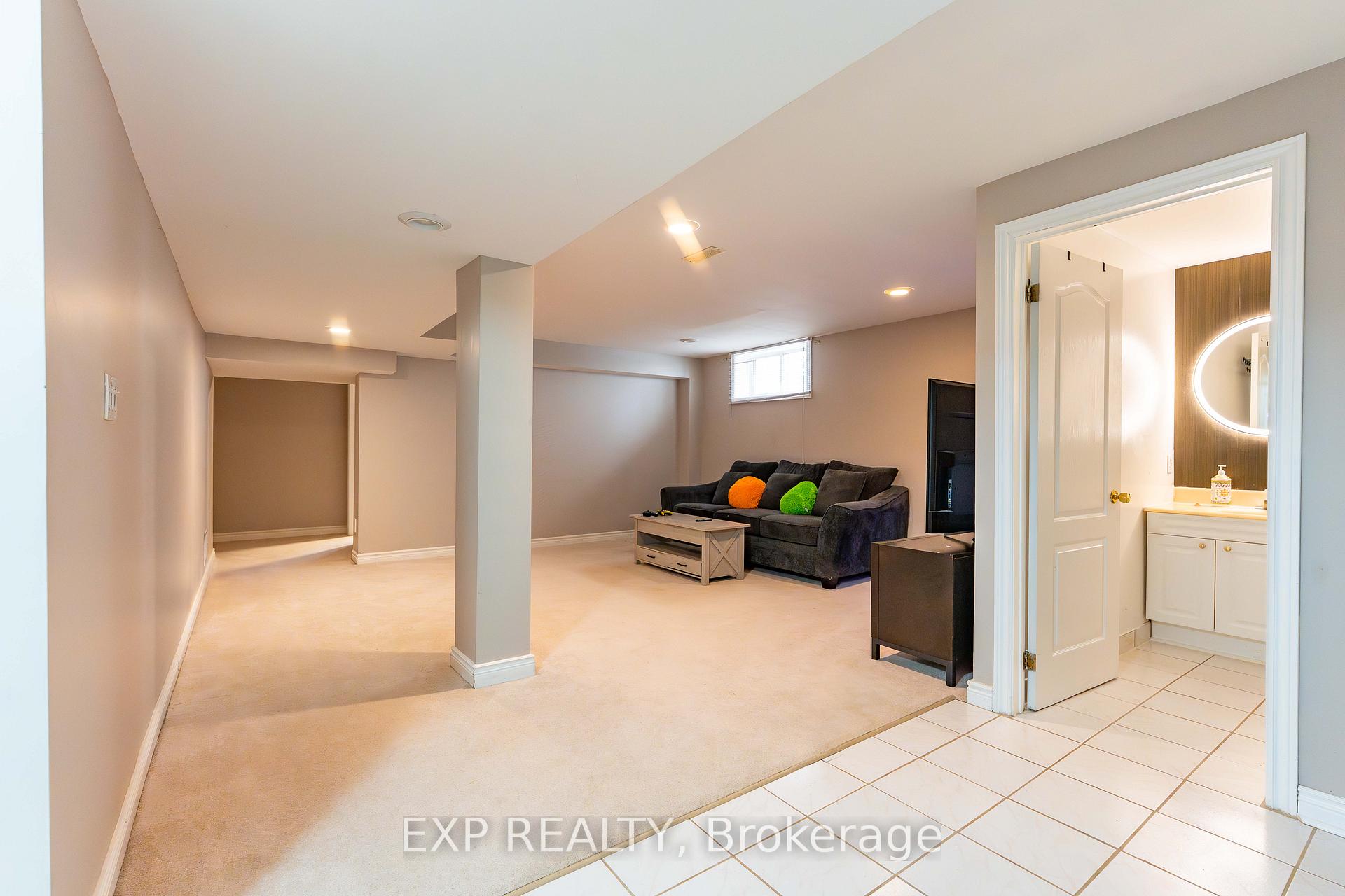 Photo 37 of 15 mayford Avenue, Ottawa, Barrhaven East — HOMEH