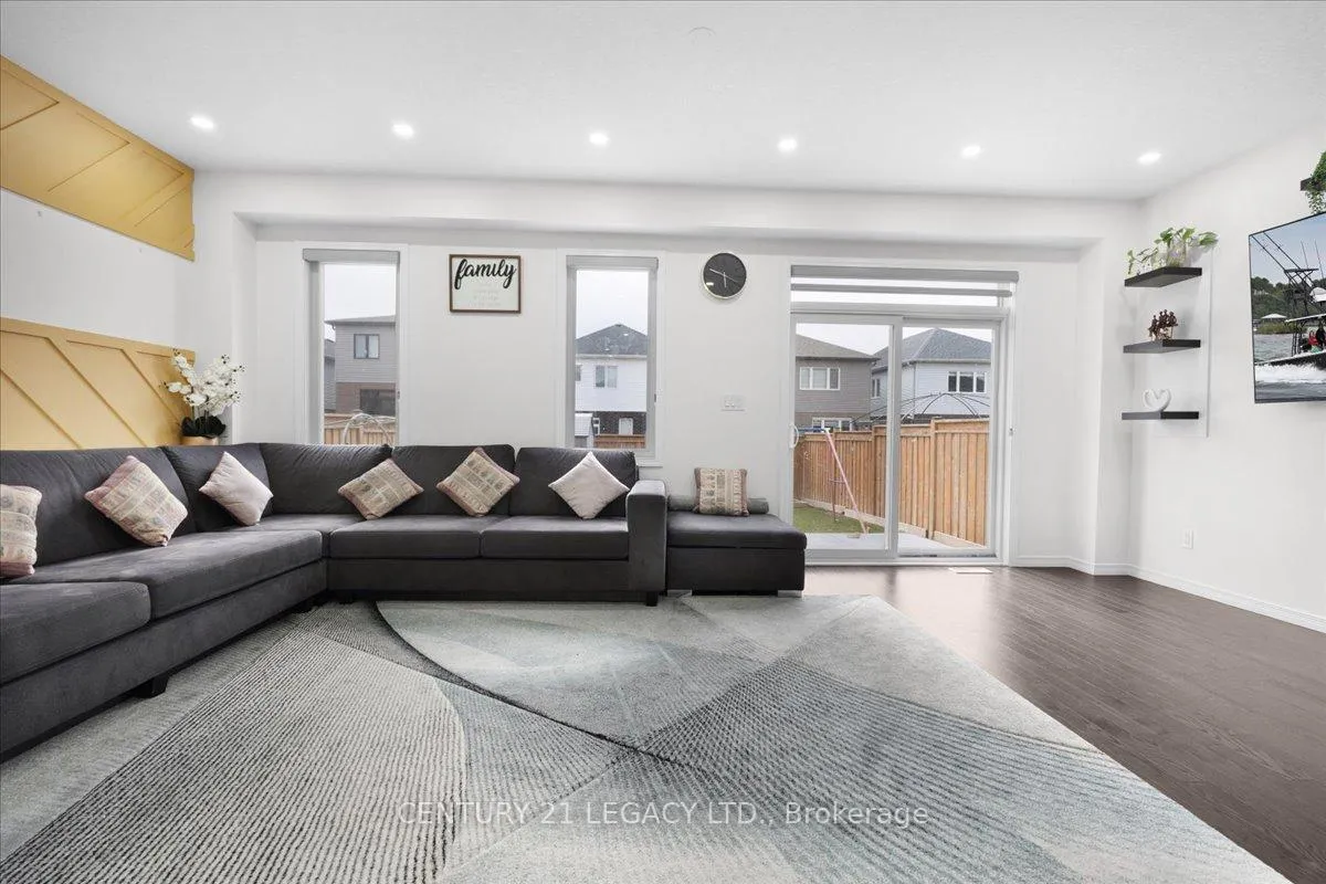 Photo 17 of 83 Beauchamp Drive, Cambridge — HOMEH